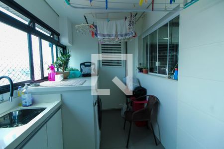 Apartamento à venda com 126m², 3 quartos e 3 vagas Apartamento à venda com 126m², 3 quartos e 3 vagasLavanderia