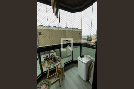 Apartamento à venda com 126m², 3 quartos e 3 vagas Apartamento à venda com 126m², 3 quartos e 3 vagasVista