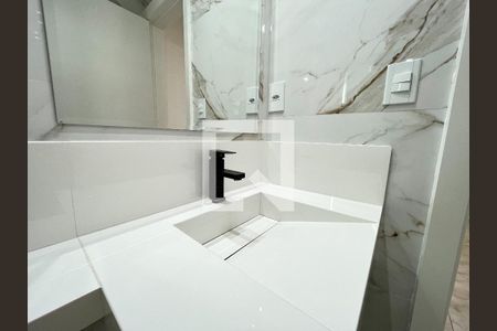 Apartamento à venda com 106m², 2 quartos e 2 vagas Apartamento à venda com 106m², 2 quartos e 2 vagasBanheiro