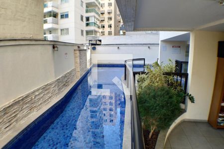 Apartamento à venda com 150m², 3 quartos e 2 vagas Apartamento à venda com 150m², 3 quartos e 2 vagasÁrea comum - Piscina