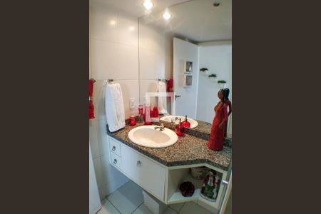 Apartamento à venda com 150m², 3 quartos e 2 vagas Apartamento à venda com 150m², 3 quartos e 2 vagasBanheiro Social