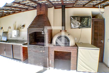 Apartamento à venda com 150m², 3 quartos e 2 vagas Apartamento à venda com 150m², 3 quartos e 2 vagasÁrea comum - Churrasqueira