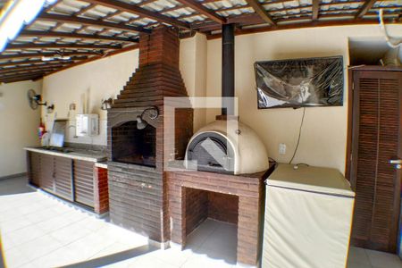 Apartamento à venda com 150m², 3 quartos e 2 vagas Apartamento à venda com 150m², 3 quartos e 2 vagasÁrea comum - Churrasqueira