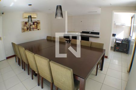 Apartamento à venda com 150m², 3 quartos e 2 vagas Apartamento à venda com 150m², 3 quartos e 2 vagasÁrea comum - Salão de festas