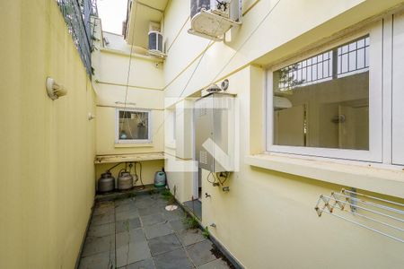 Casa à venda com 290m², 3 quartos e 2 vagas Casa à venda com 290m², 3 quartos e 2 vagasQuintal