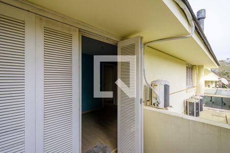 Casa à venda com 290m², 3 quartos e 2 vagas Casa à venda com 290m², 3 quartos e 2 vagasSacada