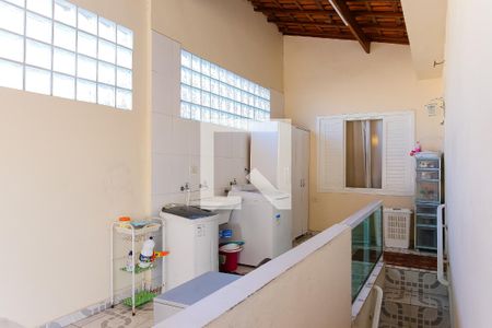 Casa à venda com 384m², 4 quartos e 3 vagas Casa à venda com 384m², 4 quartos e 3 vagasÁrea de Serviço