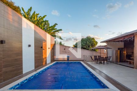 Casa à venda com 450m², 6 quartos e 4 vagasPiscina