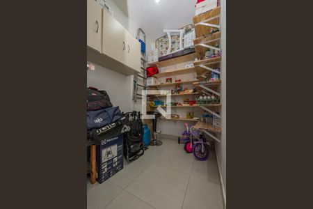 Casa à venda com 450m², 6 quartos e 4 vagasQuarto de Serviço