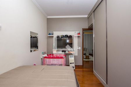 Casa à venda com 450m², 6 quartos e 4 vagasQuarto 4