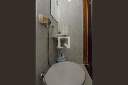 Casa à venda com 450m², 6 quartos e 4 vagasBanheiro de serviço