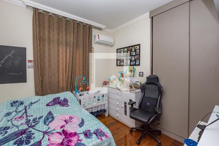 Casa à venda com 450m², 6 quartos e 4 vagasQuarto 3