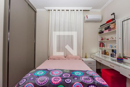 Casa à venda com 450m², 6 quartos e 4 vagasQuarto 2