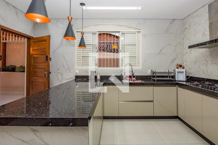 Casa à venda com 450m², 6 quartos e 4 vagasCozinha