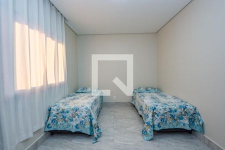 Casa à venda com 450m², 6 quartos e 4 vagasQuarto 6