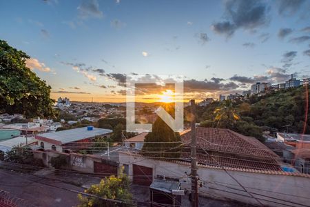 Casa à venda com 450m², 6 quartos e 4 vagasVaranda da Sala 2