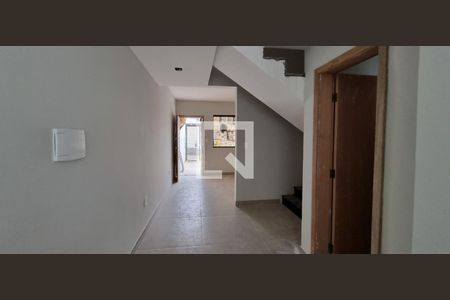 Casa à venda com 90m², 2 quartos e 1 vaga
