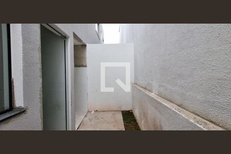 Casa à venda com 90m², 2 quartos e 1 vaga