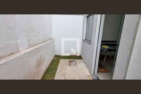 Casa à venda com 90m², 2 quartos e 1 vaga