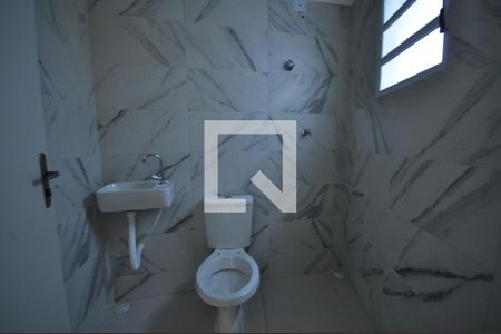 Banheiro de casa para alugar com 2 quartos, 93m² em Vila Isolina Mazzei, São Paulo