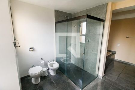 Apartamento à venda com 320m², 6 quartos e 5 vagas Apartamento à venda com 320m², 6 quartos e 5 vagasBanheiro da Suíte 3