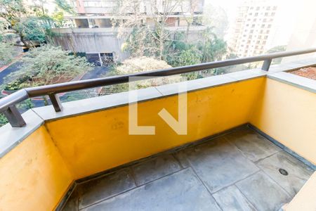 Apartamento à venda com 320m², 6 quartos e 5 vagas Apartamento à venda com 320m², 6 quartos e 5 vagas Suíte 3 - varanda