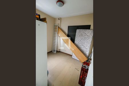 Apartamento à venda com 320m², 6 quartos e 5 vagas Apartamento à venda com 320m², 6 quartos e 5 vagasQuarto de Serviço 2