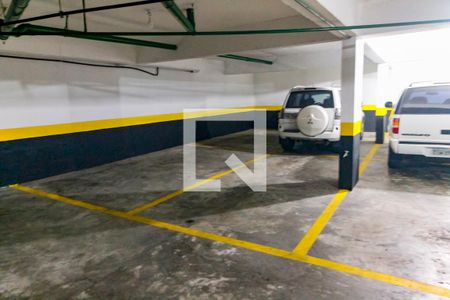 Apartamento à venda com 320m², 6 quartos e 5 vagas Apartamento à venda com 320m², 6 quartos e 5 vagasGaragem