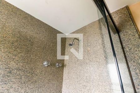 Apartamento à venda com 320m², 6 quartos e 5 vagas Apartamento à venda com 320m², 6 quartos e 5 vagasBanheiro da Suíte 1