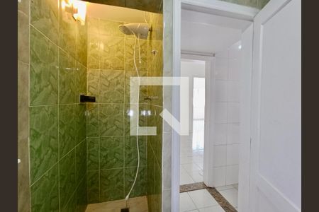 Apartamento à venda com 120m², 3 quartos e sem vaga Apartamento à venda com 120m², 3 quartos e sem vagaBanheiro social