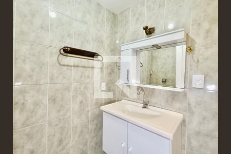 Apartamento à venda com 120m², 3 quartos e sem vaga Apartamento à venda com 120m², 3 quartos e sem vagaBanheiro social