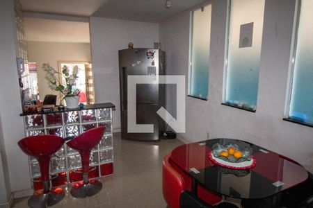 Casa à venda com 180m², 3 quartos e 2 vagas Casa à venda com 180m², 3 quartos e 2 vagasCopa