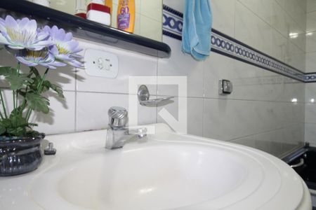 Casa à venda com 200m², 4 quartos e 2 vagasBanheiro da Suíte