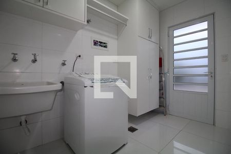 Casa à venda com 400m², 3 quartos e 4 vagasLavanderia