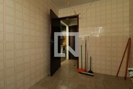 Casa para alugar com 320m², 4 quartos e 5 vagasÁrea de Serviço