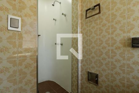 Casa para alugar com 320m², 4 quartos e 5 vagasBanheiro