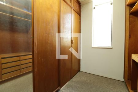 Casa para alugar com 320m², 4 quartos e 5 vagasCloset Suite 1