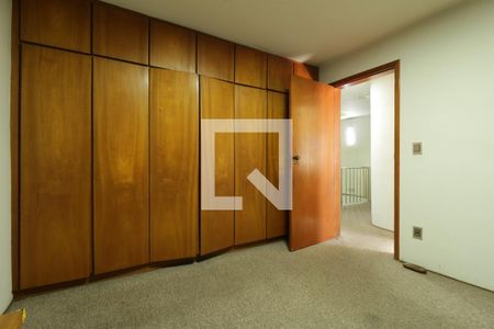 Casa para alugar com 320m², 4 quartos e 5 vagasQuarto 1