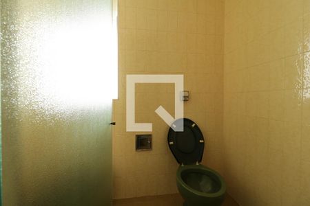 Casa para alugar com 320m², 4 quartos e 5 vagasBanheiro Suite 1