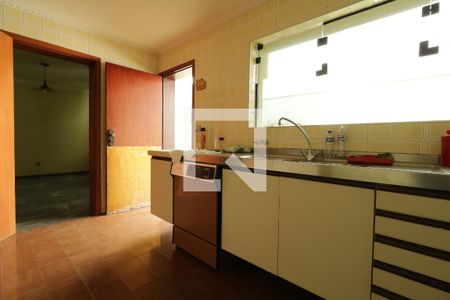 Casa para alugar com 320m², 4 quartos e 5 vagasCozinha