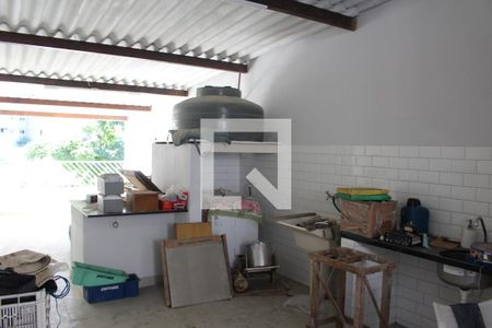 Casa à venda com 298m², 3 quartos e 1 vagaÁrea de Serviço