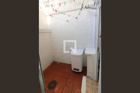 Casa de condomínio à venda com 87m², 2 quartos e 1 vaga Casa de condomínio à venda com 87m², 2 quartos e 1 vagaÁrea de Serviço