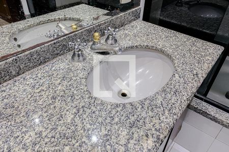 Apartamento à venda com 104m², 3 quartos e 2 vagasBanheiro da Suíte