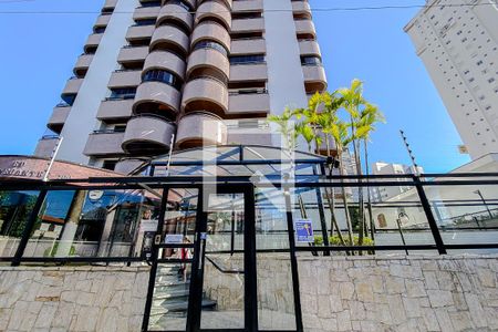 Apartamento à venda com 104m², 3 quartos e 2 vagasFachada
