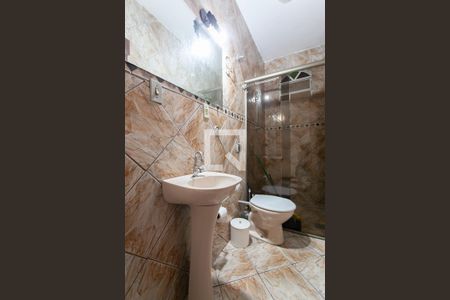 Casa à venda com 170m², 3 quartos e 2 vagas Casa à venda com 170m², 3 quartos e 2 vagasBanheiro 2