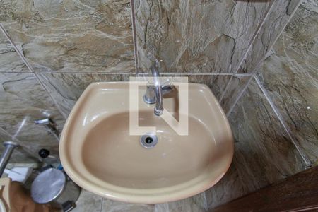 Casa à venda com 170m², 3 quartos e 2 vagas Casa à venda com 170m², 3 quartos e 2 vagasBanheiro 1