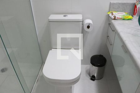 Casa de condomínio à venda com 110m², 3 quartos e 2 vagasBanheiro 1