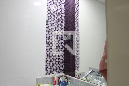 Casa de condomínio à venda com 110m², 3 quartos e 2 vagasBanheiro 1