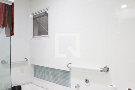 Casa de condomínio à venda com 110m², 3 quartos e 2 vagasBanheiro da Suíte 2