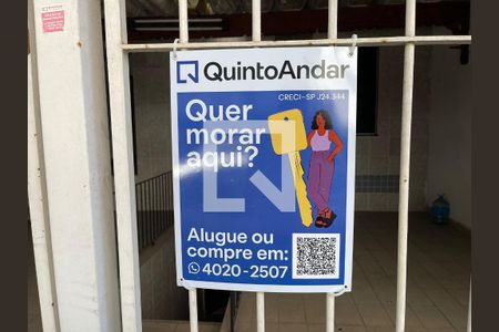 Casa à venda com 150m², 3 quartos e sem vaga Casa à venda com 150m², 3 quartos e sem vagaFachada